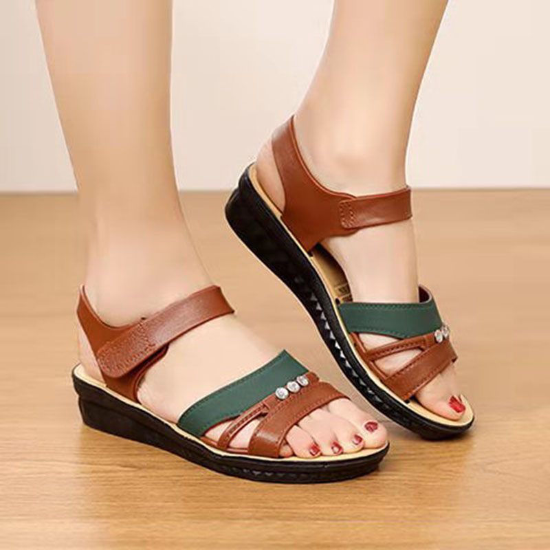 

2021 Women Sandals Anti Skid Durable Soft Fashion Shoes for Middle Aged Women, Black