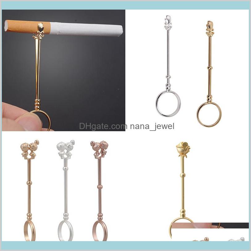 

Smart Rings Fashion Vintage Metal Finger Clip Women Men Cigarette Holder Ring Slim Cigarettes Smoking Accessories Long Stick Jewelry D
