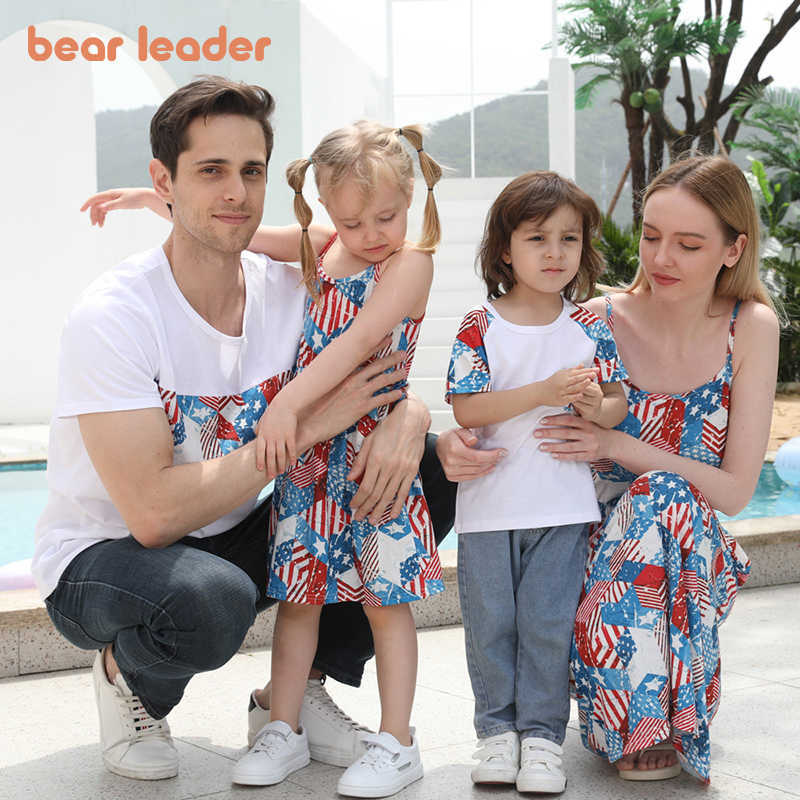 

Bear Leader Summer Fashion Family Matching T-Shirts Dad Mom Kids Baby Casual Clothes Father Mother Fashion Pattern Cute Clothing 210708, Ah8537multi