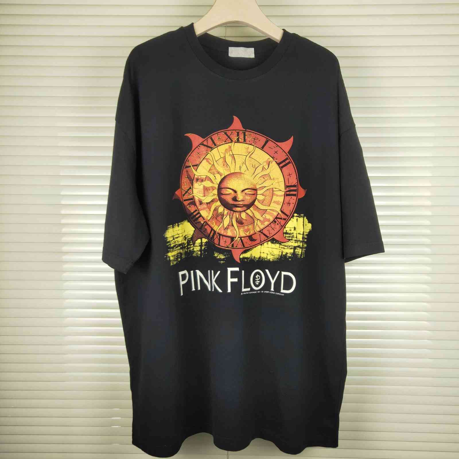 

2020 spring Mrter summer loose High Street Village fashion brand ins men's and women's Short Sleeve T-Shirt, White;black