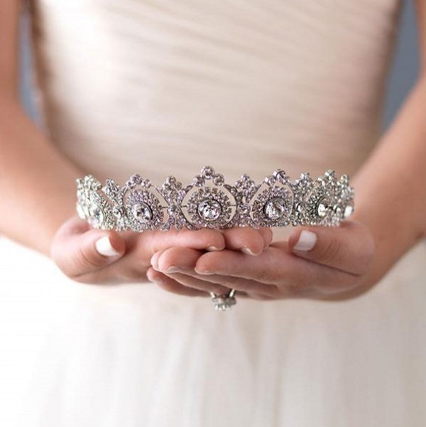

2021 Gold Silver Wedding Crown Bridal Headdress Baroque Crystal Rhinestones Headpiece Crown Bridal Party Tiara Women Hair Accessories AL8174