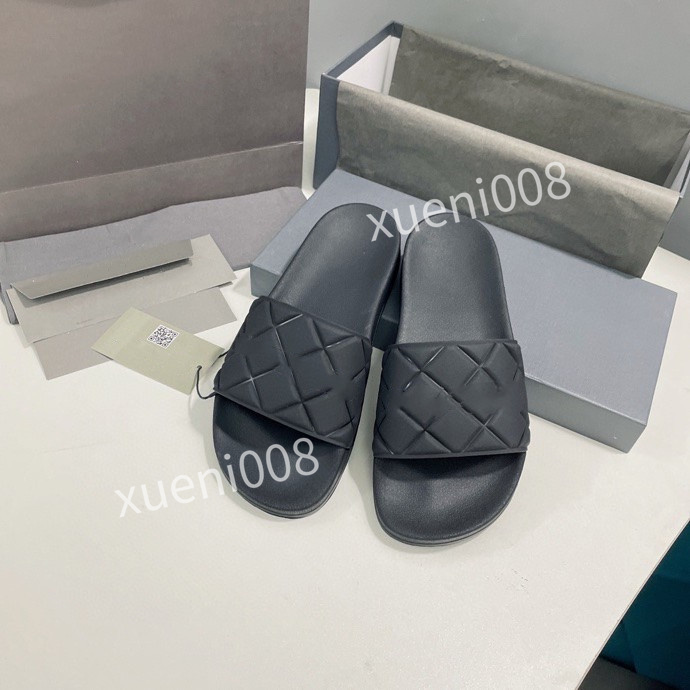 

2022 Mens Low RunninG Shoes One Unisex 35-41 Knit Euro Airs High Women All White Black Red Skateboard Skate Outdoor casual Trainers blxc210701, Choose the color