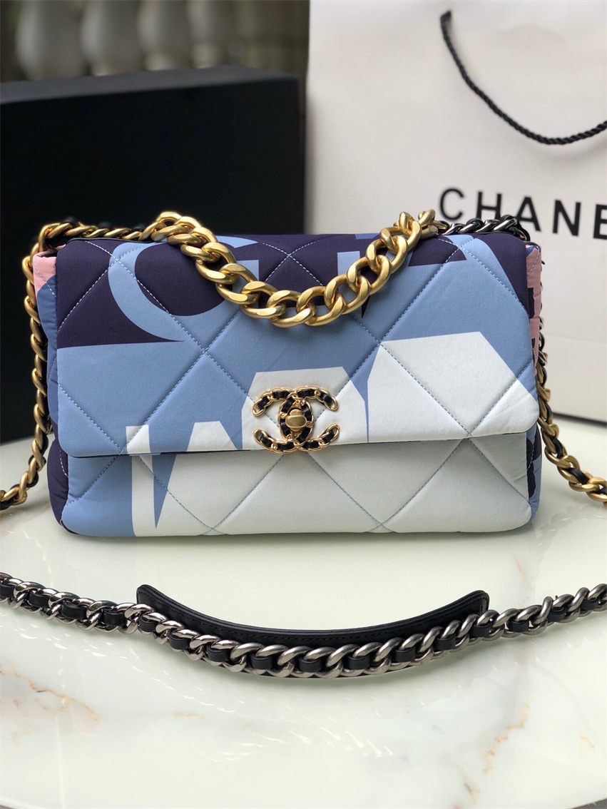 

Chanel premium leather shoulder bag women's handbag fashion wallet,, Box