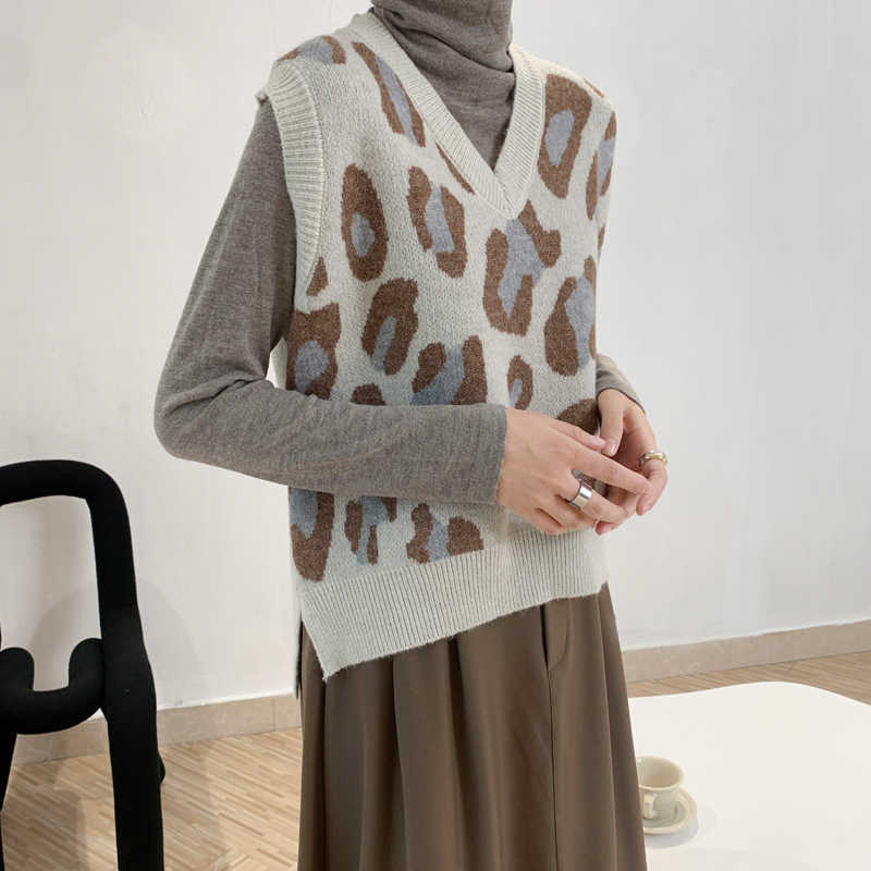 

Autumn Winter Leopard V-neck Sleeveless Vest Women's Knitted Loose Short Casual 9991 210607, Milk coffee