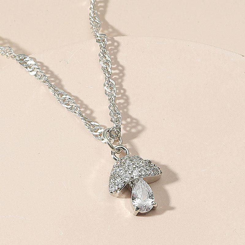 

Charms Personality Copper Material Mushroom Necklace Fashion Simple Couple Chain Clavicle Party Jewelry Gifts, Bronze;silver