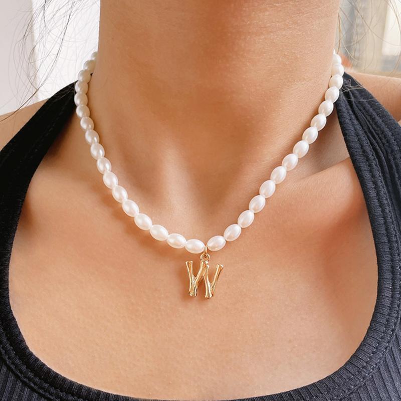 

Chokers Fashion A-Z Initials Letters Pearl Beaded Necklace For Women Bohemia Baroque Seed Pearls Choker Collar English Alphabets Jewelry