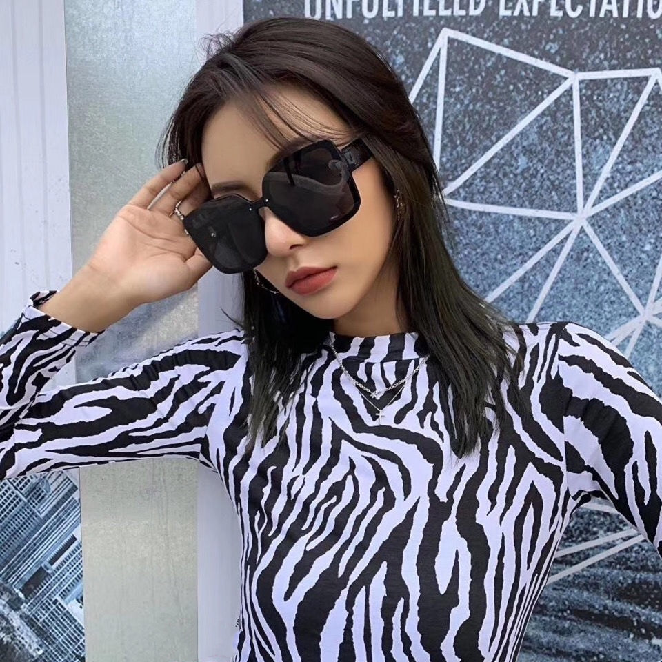 

Fashion Sunglasses Women Brand Designer Cutting Lens Rimless Gradient Retro Alloy Frames High Quality Eyewear