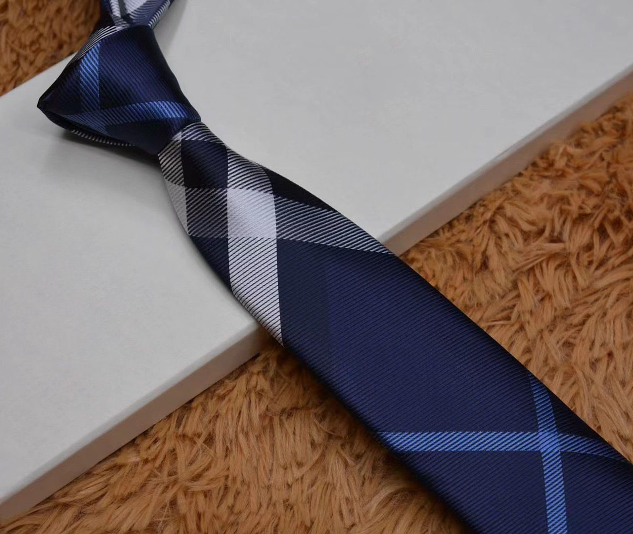 

Fashion brand men's Tie 100% silk jacquard classic plaid style men wedding casual and business stripe ties