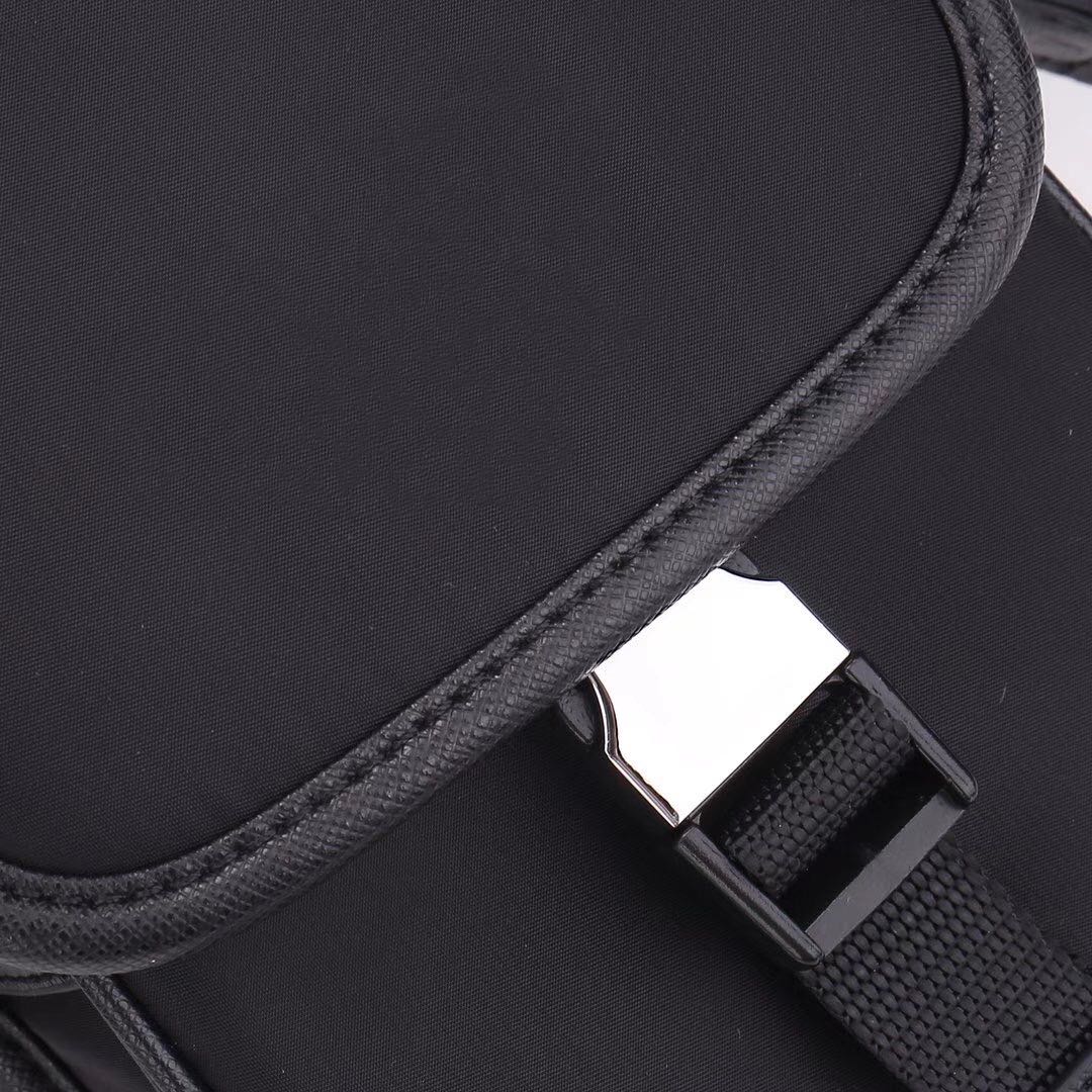 

Dicky0750b Fashion Canvas Cross Body Bag Men Fashion Messenger Bag Satchel Waterproof Canvas Shoulder Bag Parachute Fabric Men Camera Purse Wholesale, Black