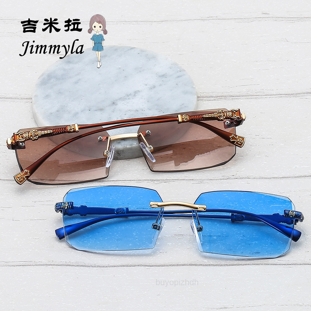 

2022 Ch Glasses Chrome Fashion Cross Small Frame Sunglasses Personality Less Cut Edge Metal Men's and Women's Versatile Hearts Spectacle P5pl Br Trend Men Women