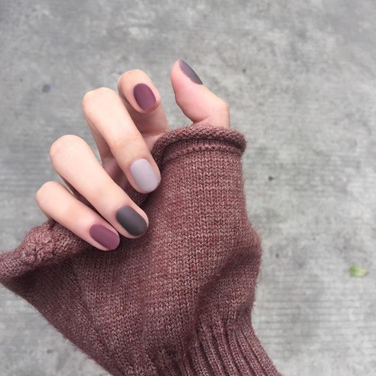 

Ins fashion matte hit pure color false nails frecnh 24pcs bride cute fake nails short size full nail tips with glue, Black