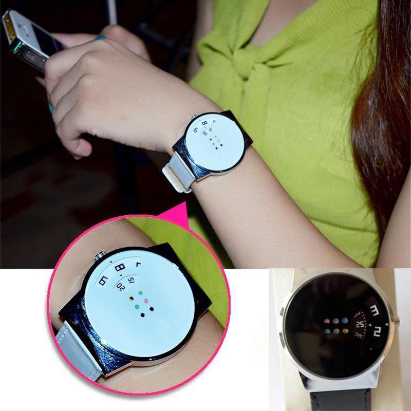 

Wristwatches Design Women Watches PU Leather Watch Special Surface Clock LXH, White