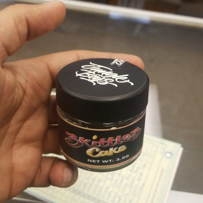 

3.5 gram Dry THC0 flower in jar PACKS 1/8ths with Package cake lemon nade jungle boy Gary payton snow man made and stock in USA