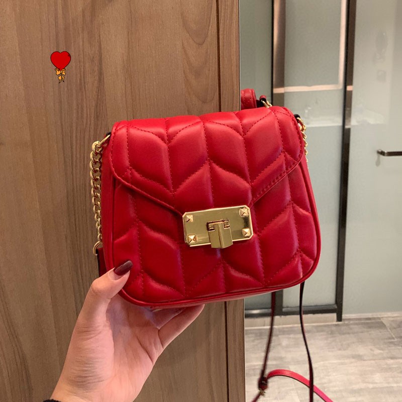 

2021 Womens Cute Shoulder Bags pure color Crossbody Bags Chain Purse Fashion Bag temperament Womens Classic Flap Buckle wallet, Black