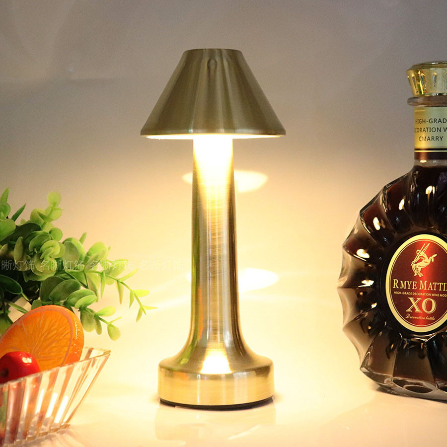 Lampes de table Retro Bar Lampe LED Bureau Night Light Capteur tactile rechargeable Restaurant Wireless Coffee Salon Salon Décor Lighting Nouveau