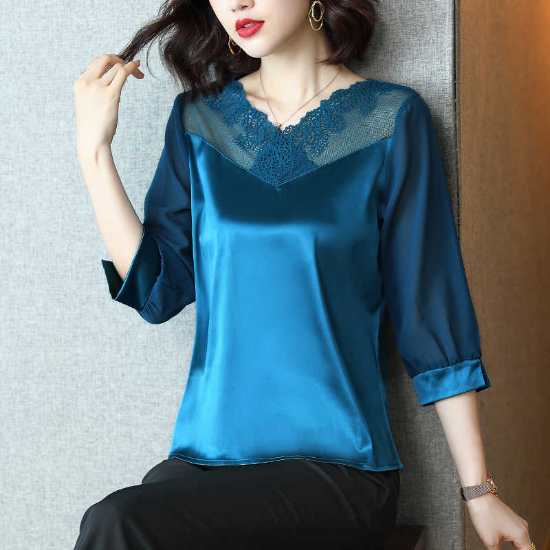 

Korean Silk Women Blouses Satin V-neck Shirt Autumn Lace Tops Plus Size Blusas Femininas Elegante 210604, Black