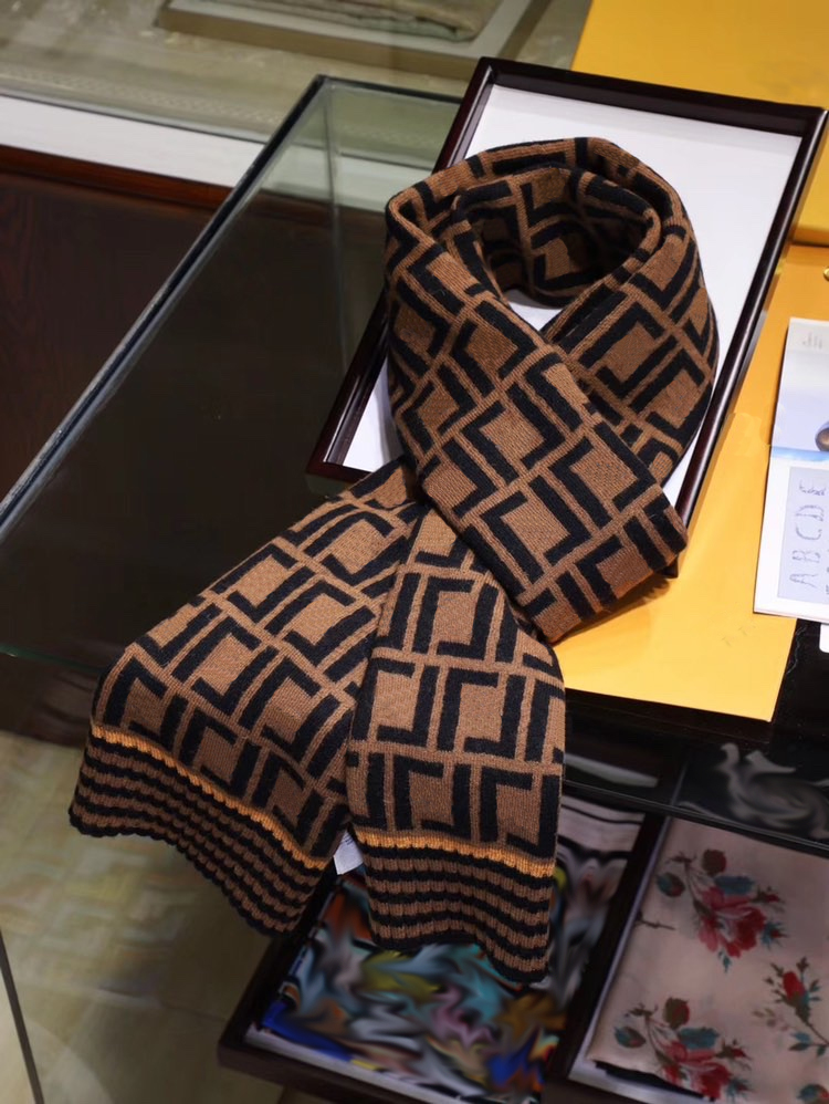 

2021 brand men's and women's designer scarf fashion warm shawl convertible scarf holiday gift women's luxury scarf