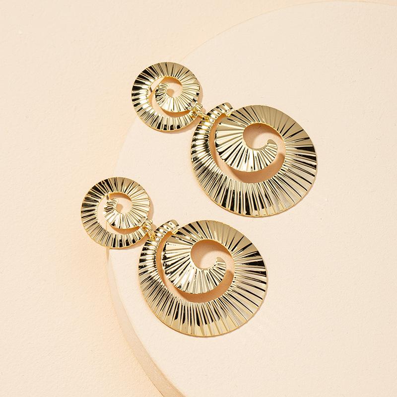 

Dangle & Chandelier 2021 Design Jewelry Wholesale 1 Pair Metal-textured Earrings With Women's Vintage Fashion Spiral
