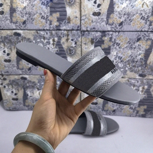

2021 Top quality platform Women Dway Slide Slipper Ramour Sandals Fashion Embroidered Cotton Flat Flip Flops Leather Sole Silver Metallic Ca, Black