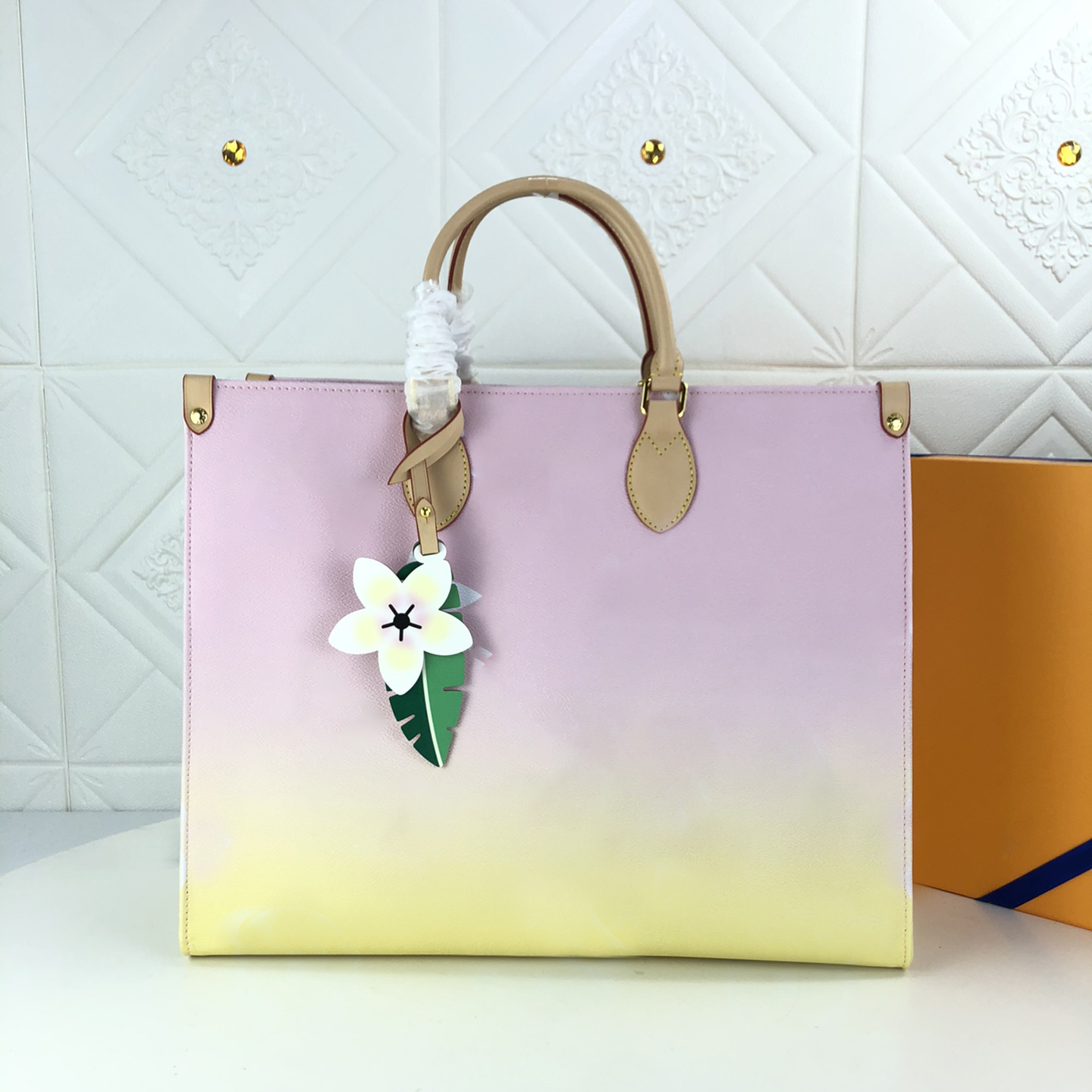 

Designer By The Pool series women handbags OnTheGo Tote bag speedy clutch wallets Summer Beach Style Glamour colour on the go 001, Fog tote mm