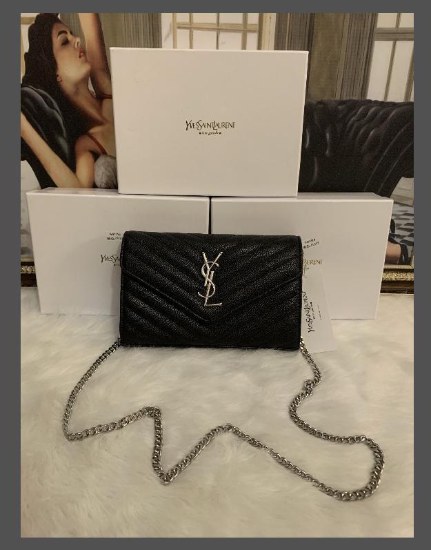 

2021 top LV LOUIS& quality silver Chain handbag Mens Messenger Package Office Bags Computer Bag shoulder V Bag hand V bags