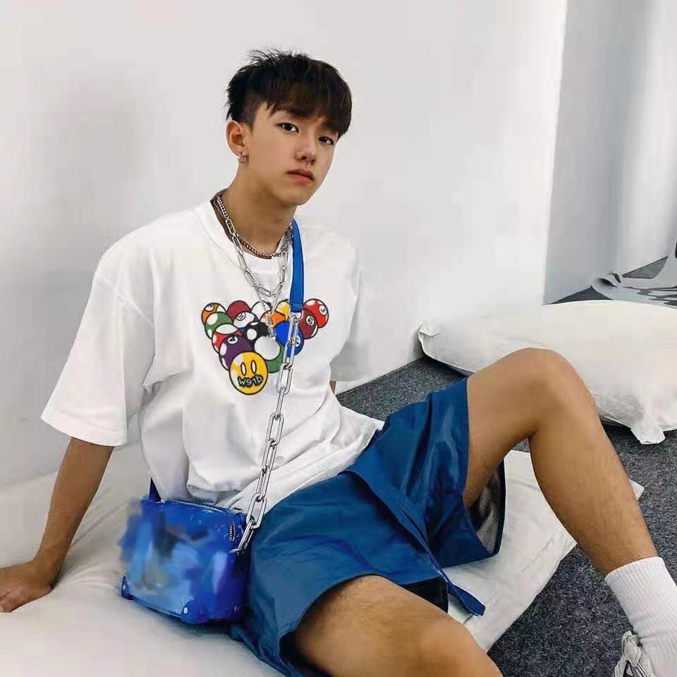 

Correct version of tide brand drew smiling face short sleeve male Bieber same street American billiards loose couple T-shirt VW03, White;black