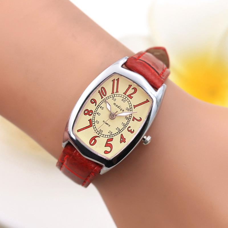 

Wristwatches Fashion Women Watch Quartz Leather Band Wrist Ladies Casual Wristwatch Relogio Feminino Montre Femme, Red