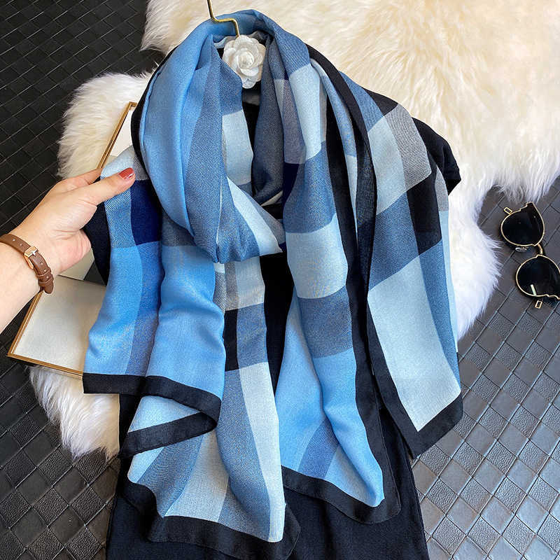 

Designer Thin Cotton And Linen Long Scarf Plaid Striped Classic Shawl Turban Shawl Beach Towel Shawl Muffle AllMatch 220108