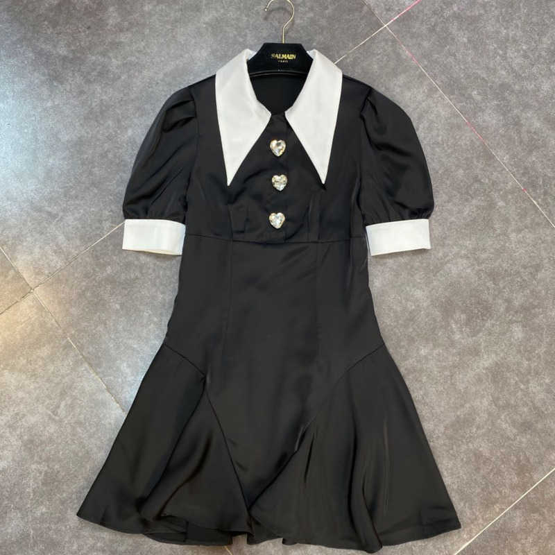 

DEAT Summer Fashion Casual Triangle Neck Short Sleeve Drill Button Decoration Close Waist Dark Puffy Dress Women SJ980 210709, Black