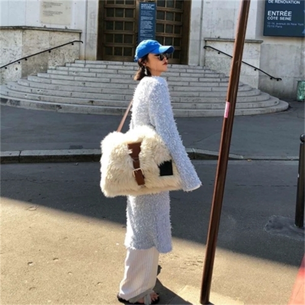 

New Famous Brand Bucket Luxury Handbags Fur Ball Shoulder Bag Ladies Hand Bags Cute Women Bags Designer Women's Handbags C0326