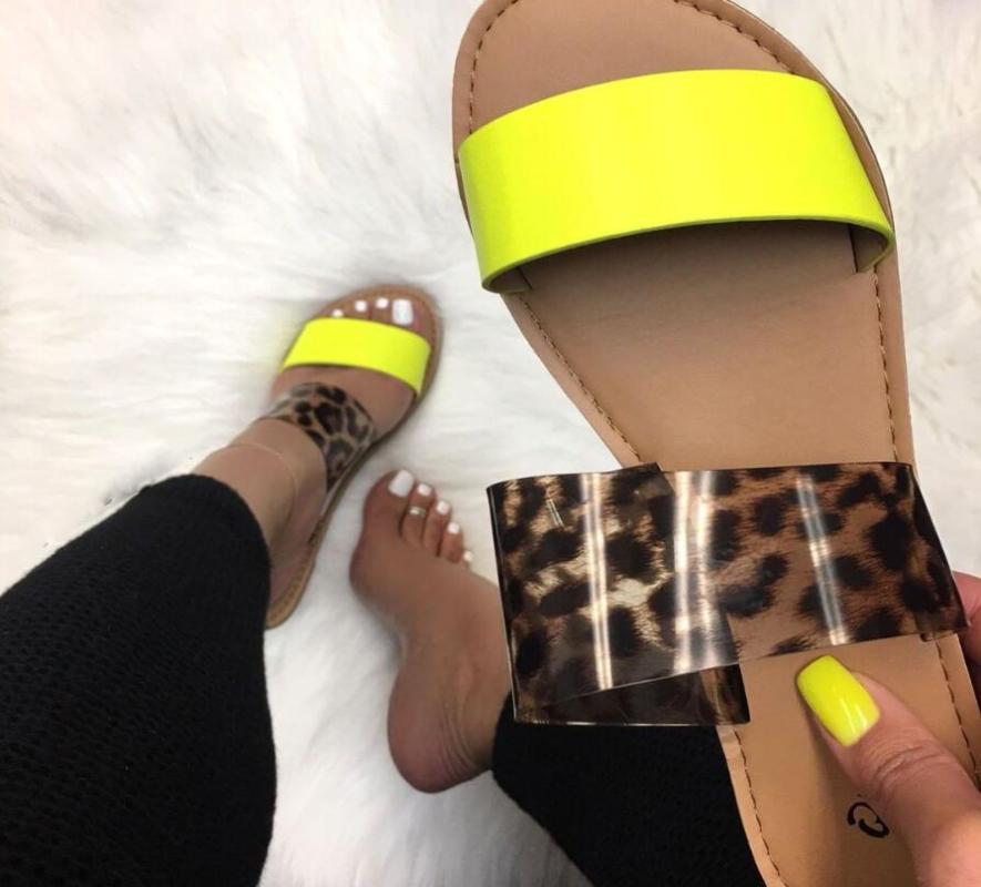 

Slippers 2021 Women Summer Slipper Leopard Print Sandals Slip-on Shallow Flat Jelly Shoes Ladies Brand Beach Outdoor Holiday Sneakers