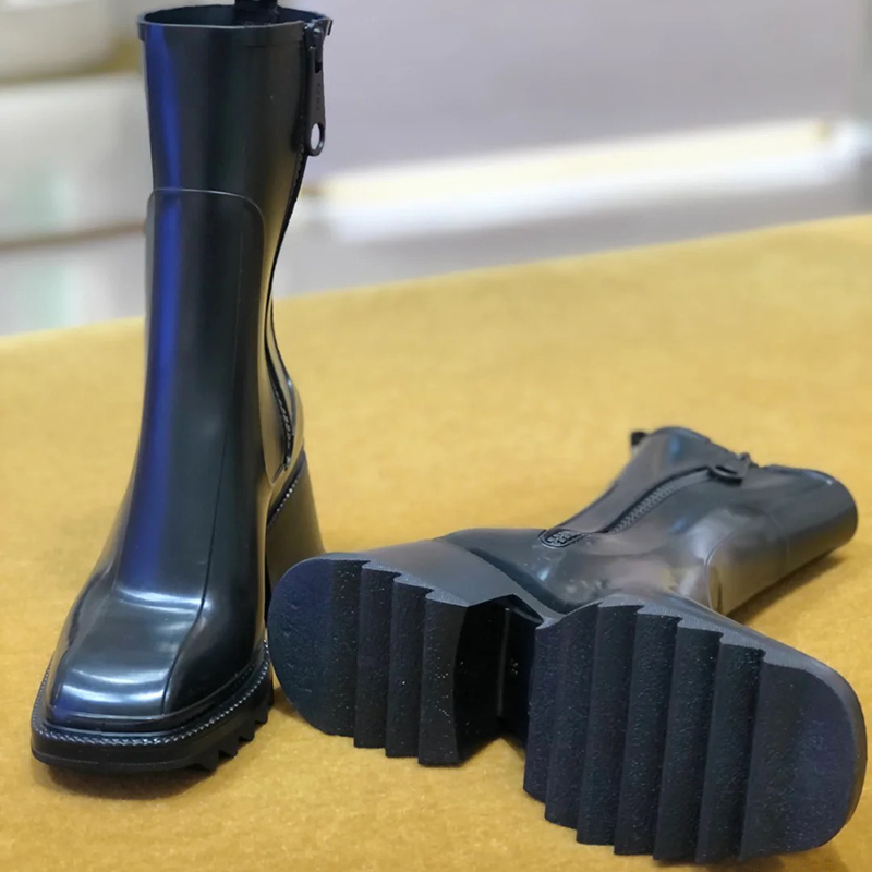 

winter newest Fashion Top quality heeled Rainboots womens Martin Boots Square Toes shoes Big thick heel 7CM women shoe us size 4-9 Luxury Designer Half Boot, Beige