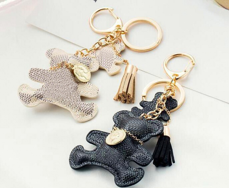 

PU leather old flower keychain classic lattice bear and dog shape bag pendant decoration