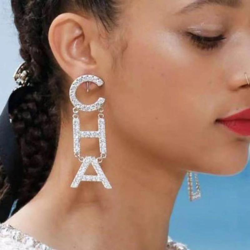 

Dangle & Chandelier Korean Temperament Alloy Rhinestone Cha Letter Long Earrings Women's Fashion Star Same Style Simple