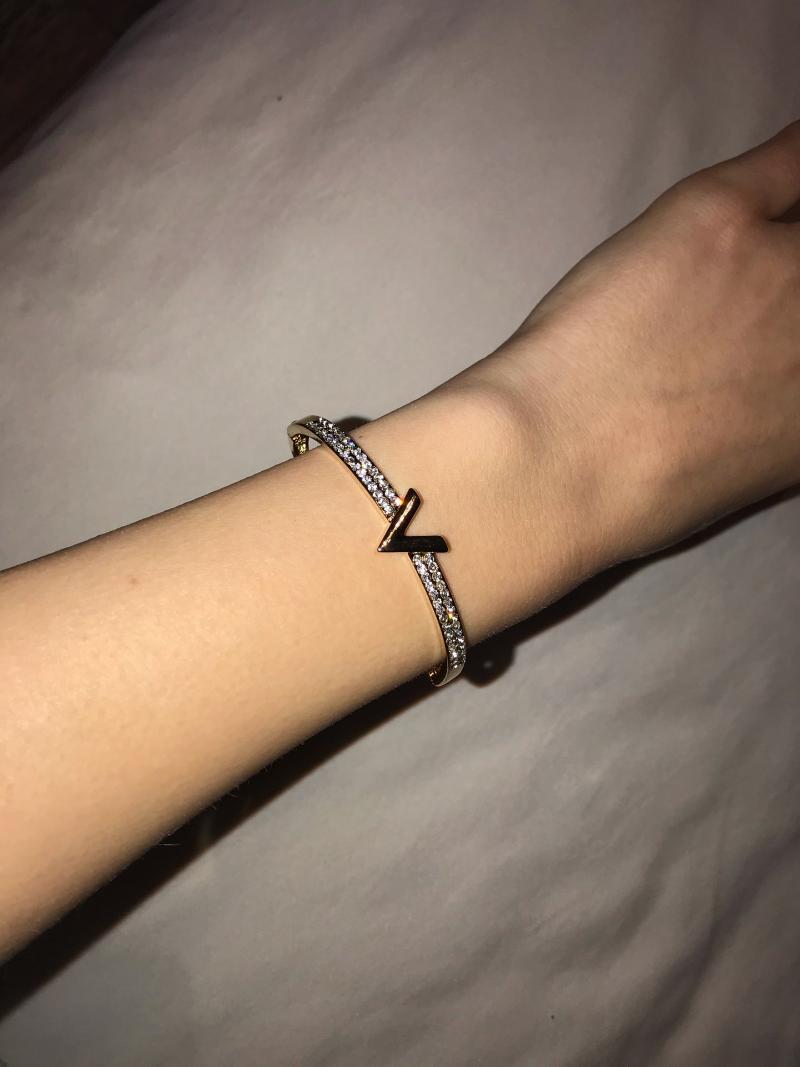 

Bangle 2021 CZ Series Bracelet For Women Simple Temperament Creative Fashion Jewelry V-Shaped Cute Kitten Shape Gift Banquet