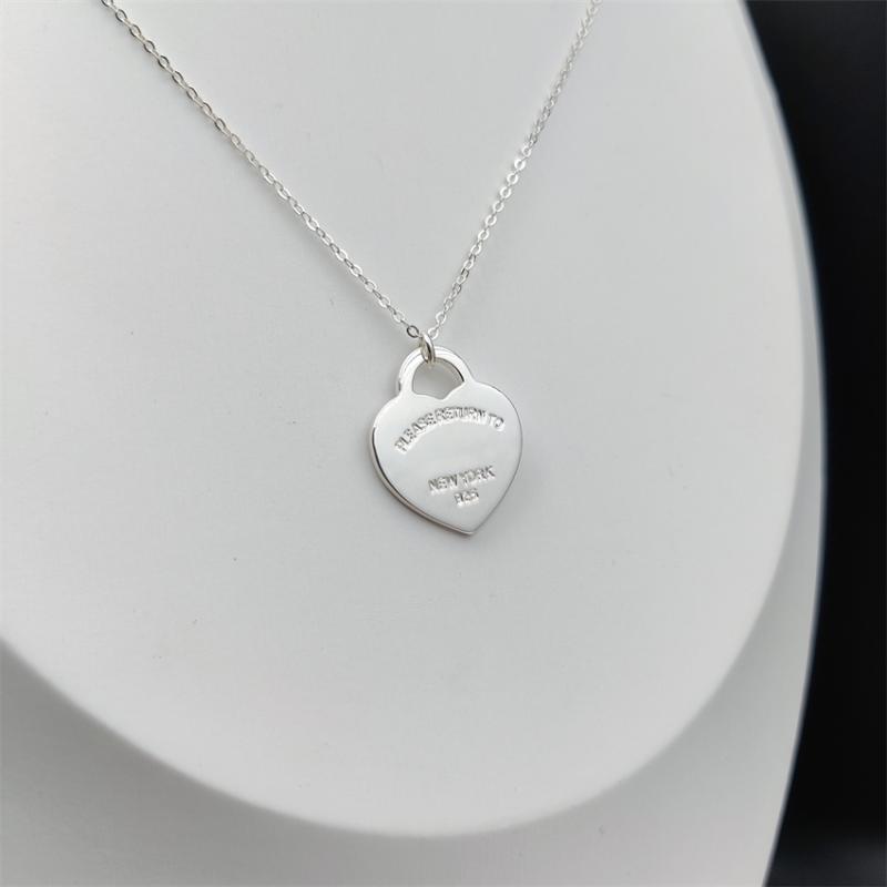 

Chains For Classic Pattern Heart Tag Clavicle Necklace Personality Women All-match Luxury Party Jewelry 925 Sterling Silver Chain Type