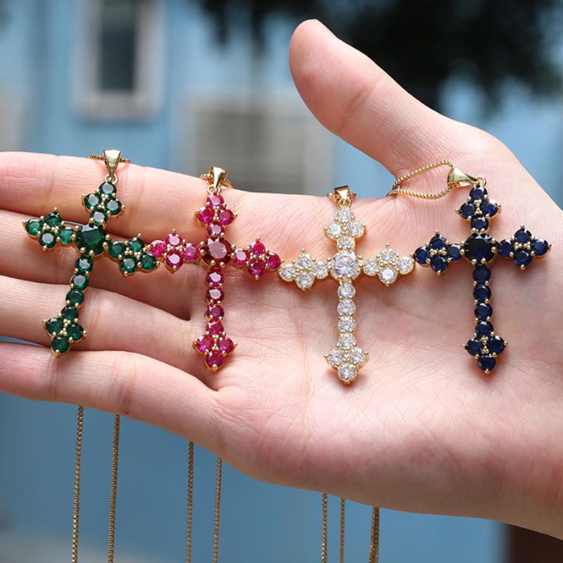 

Pendant Necklaces Hip Hop Punk Style Inlaid CZ Zironia Stone Cool Red Green Cross Necklace For Women Girls Classic Luxury Jewelry