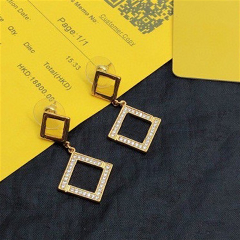 

Luxury Designer Hoop Earrings For Women Fashion Diamond Classic Letter F Designers Ear Studs Womens Party Gold Earrings High Quality
