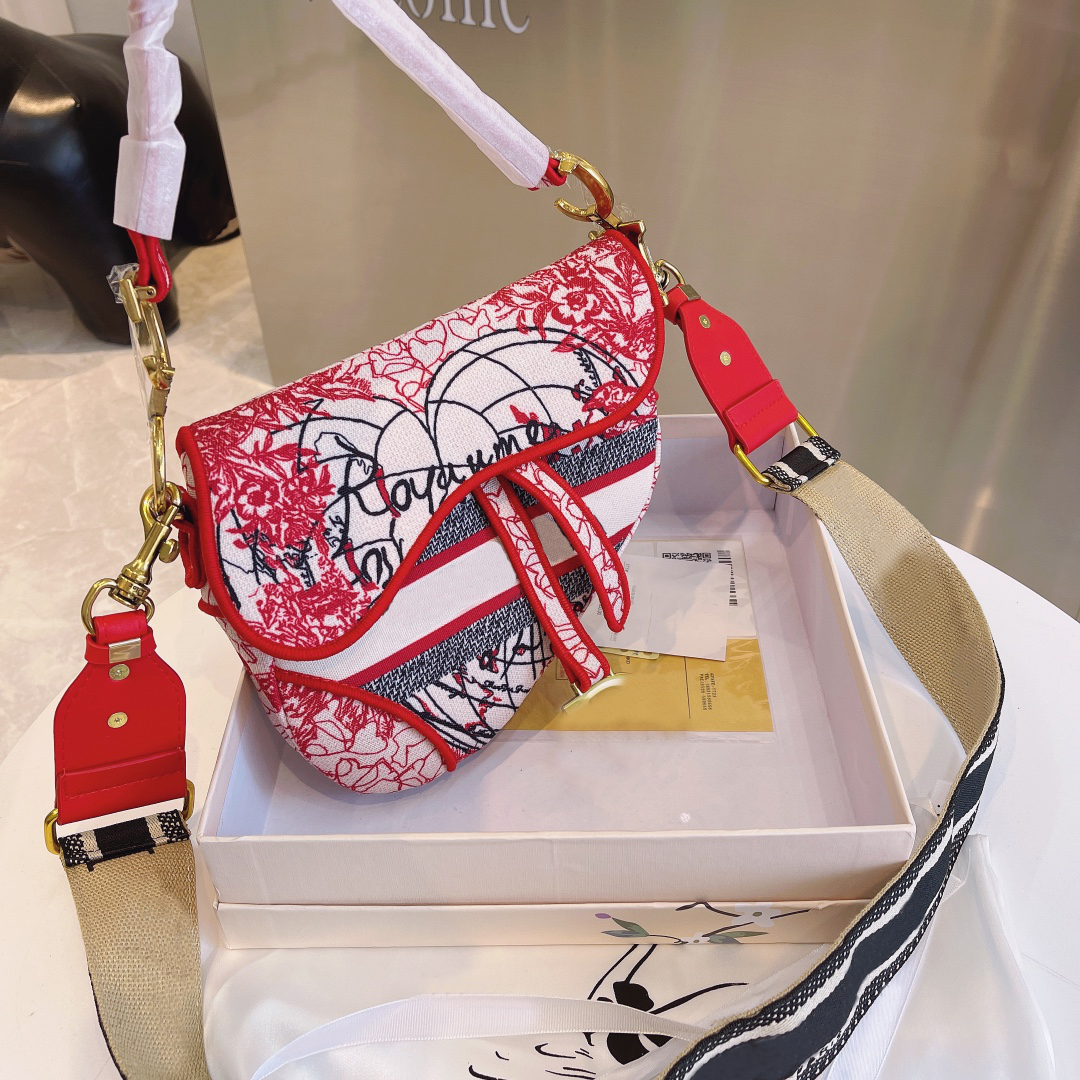 

Top Quality Fashion Classic Original Saddle Bag Men Women Chest Ladies' Retro Designer luxury frosted Embroidered Leather Shoulder Bags dior Waist Genuine Handbag, Order color delivery