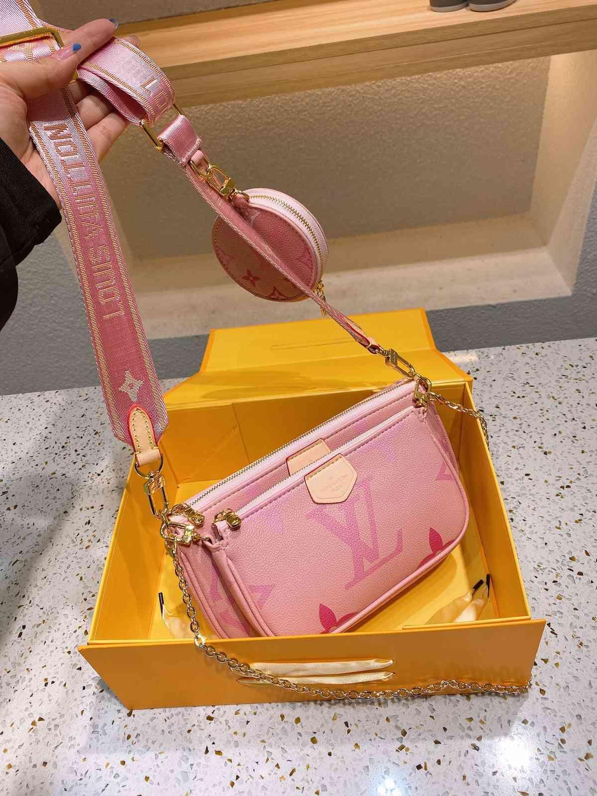 

Top LV Louis Vitton Womens Handbags Shoulder Bag Luxurys Purses Luxury Clutch Women Leather Tote Ladies Cross Body Bags VUTTONXMST, Red;black