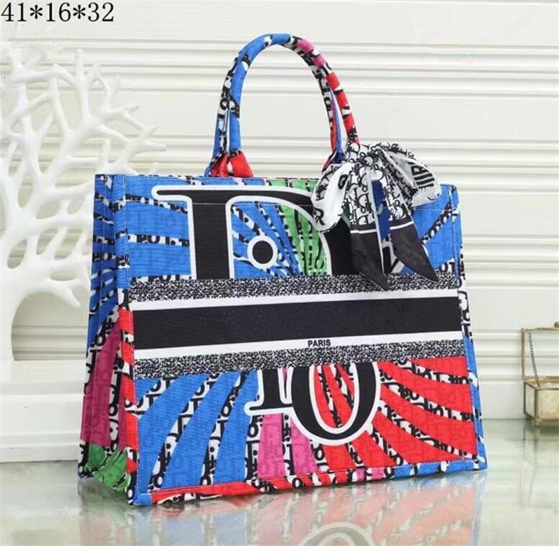 

Top Quality New Women dyeing process Large handbags Totes Purses Flower PU Leather Shoulder bags Crossbody bag Lady Summ er Bags banquet