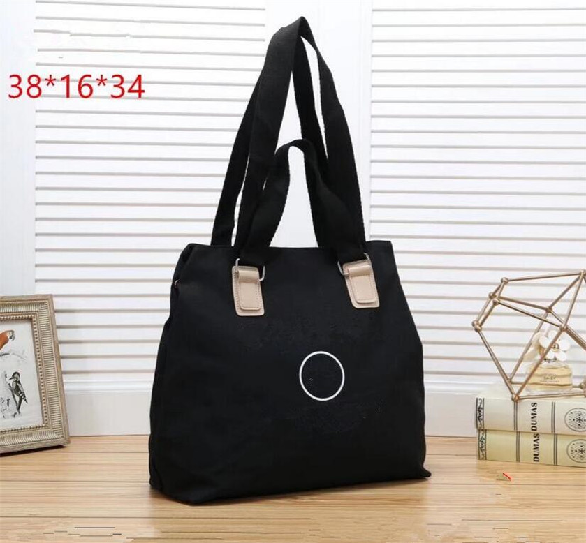 

2022 new fashion bags ladies Messenger bag promotion shoulder casual chain small square bag Wholesale 98