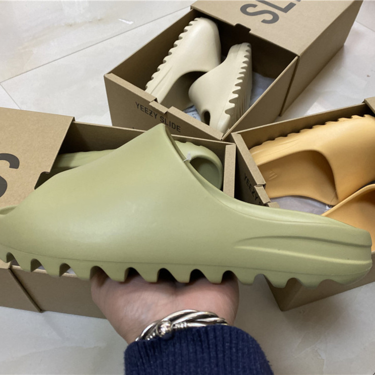 Yeesy Boost Boost Diapositive Bone Black Vert Pantoufles Blanc Kaki Hommes Femmes Sandale extérieure Sandale en plein air Chaussures de basket Fo