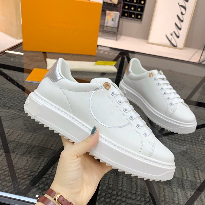 

Women White Ankle Boots Luxury Genuine Leather Motorcycle Boots Female 2021 Autumn Winter Ladies Platform Shoes Large, Black