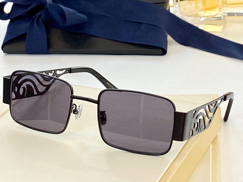 

Sunglasses For Men and Women Summer style Anti-Ultraviolet Retro RAVE Plate quare Full Frame fashion Eyeglasses Random Box