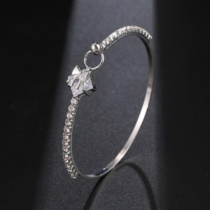 

Bangle GMGYQ Arrival 3 Colors Choice Bow Box Design Zirconia Bracelet For Women Fashion Jewelry Party Cute Gift