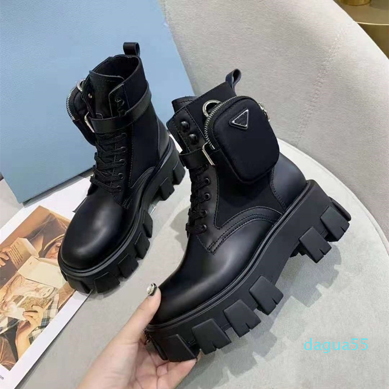 

2021 new Pujia Martin boots fashion muffin thick bottom pocket bag short gear locomotive, Black matte