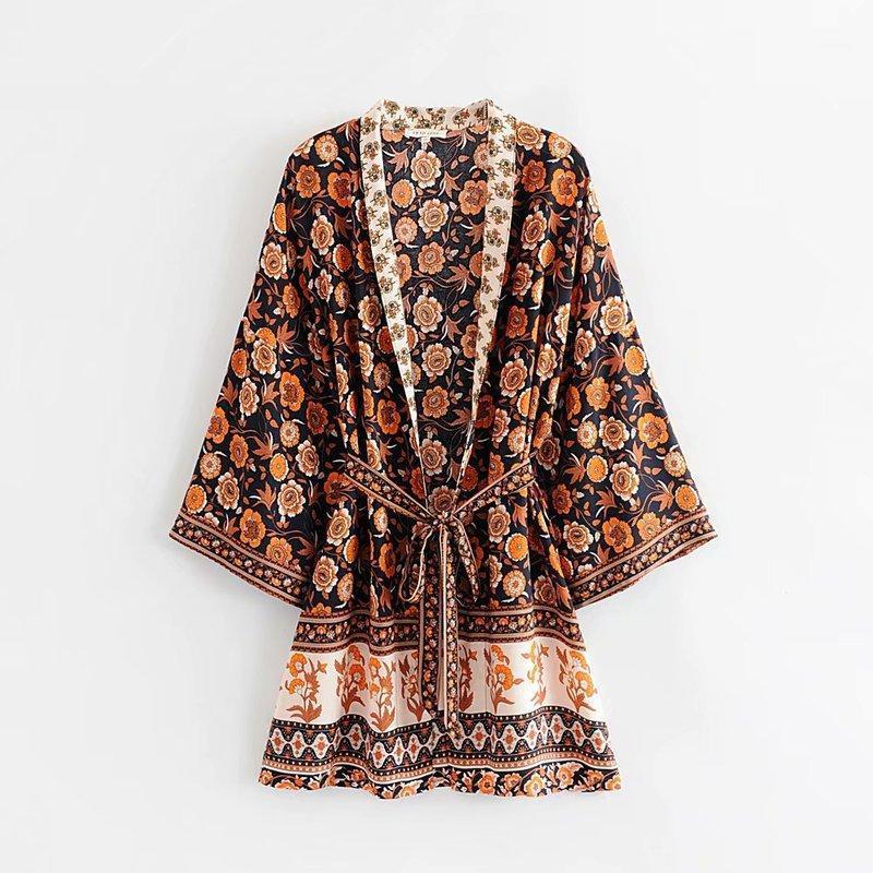 

Women' Jackets LJ55-88102 European And American Fashion Wind Printed Belt Kimono Coat, See chart