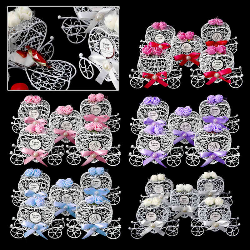 

Beautiful 5Pcs Cinderella Carriage Candy Chocolate Boxes Birthday Wedding Party Favour New Party Gift Chrismas Hollow Box Decor 210402