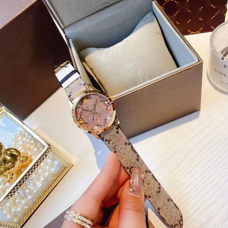 

2021 womens cartoon pictures Quartz Watch fashion versatile 30mm Analog Watches Women luxury brand montre de luxe Leather strap wristwatches, Slivery;brown